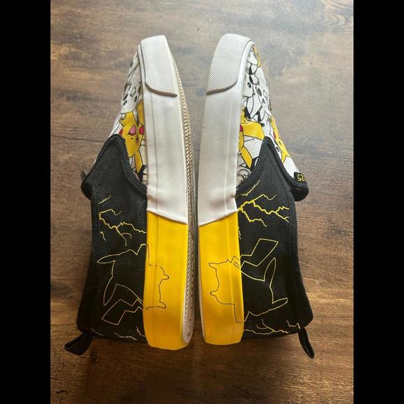 Pokémon Ground Up #25 Sneakers - Picture 4 of 8